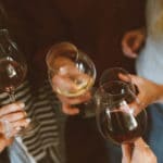 Un verre de vin à l'apéro